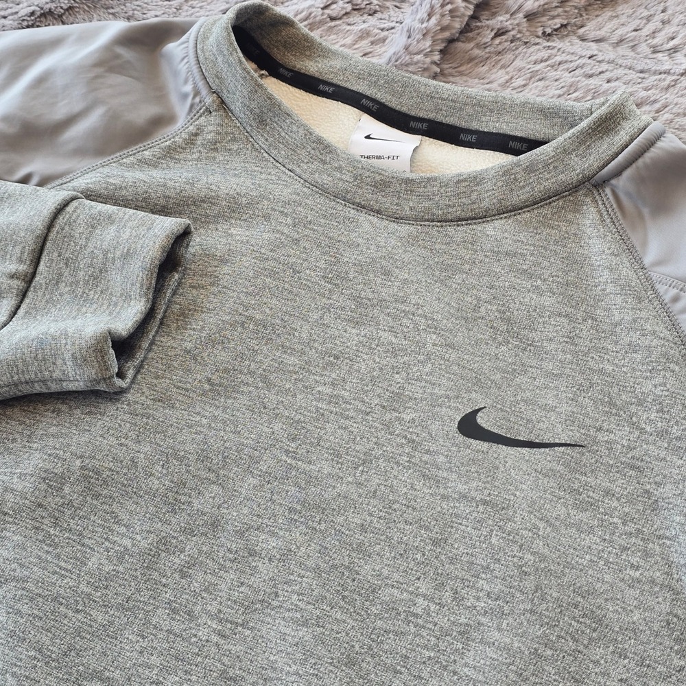 Nike‎ Therma-FIT Mens Large Gray Fleece Crewneck Sweatshirt Pullover Pocket L
